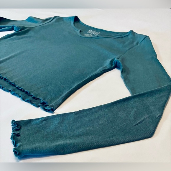 Women's Long Sleeve Top - Picture 3 of 5